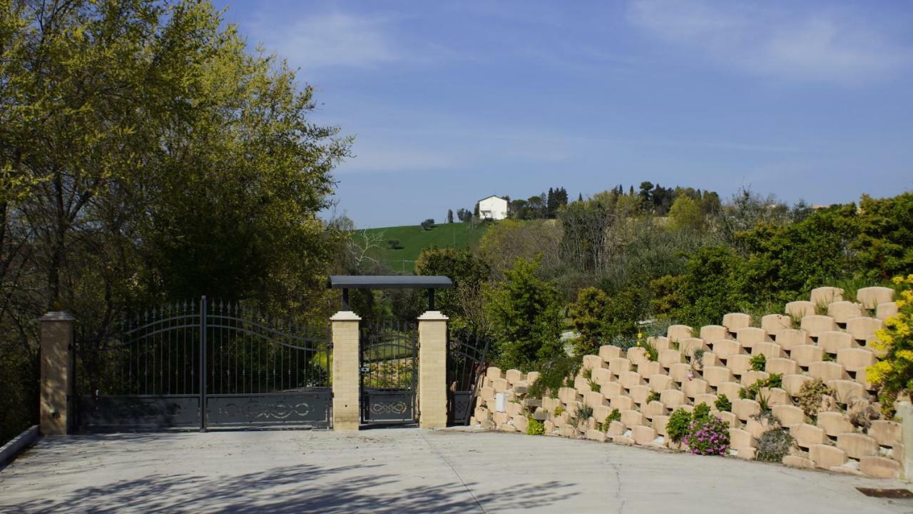 La Merlana Affittacamere Morrovalle Exterior photo